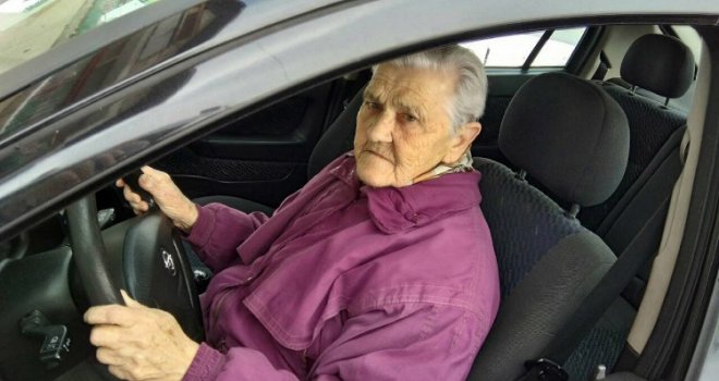 Fadila Ikanović više od pola stoljeća za volanom: Bila samostalni prijevoznik, rally vozačica, instruktorica vožnje... 