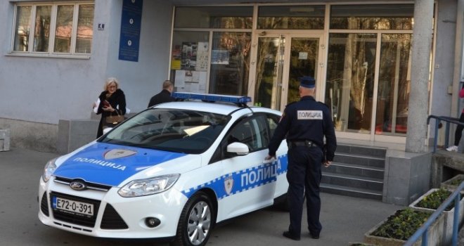 Drama u Hercegovini: 'Passatom' pokušao pregaziti policajca, drugi pucao da ga zaustavi
