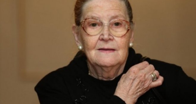 Majka Ene Begović (83) deložirana iz stana pokojne glumice: Nemoćnu staricu izbacili na ulicu poput psa!