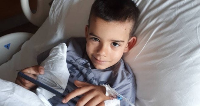 Mali Akil Hadžihalilović nije imao šanse da preživi, no roditelji se nisu predali: Spasili su ga ljekari u Turskoj, ali... 
