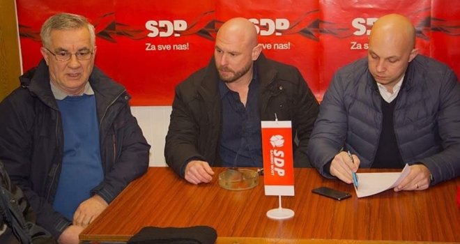 Enes Eminić iz DF-a prešao u SDP: Distancirao sam se od 'šnicli i volova'! Mislio sam da Komšić ima moralne principe...