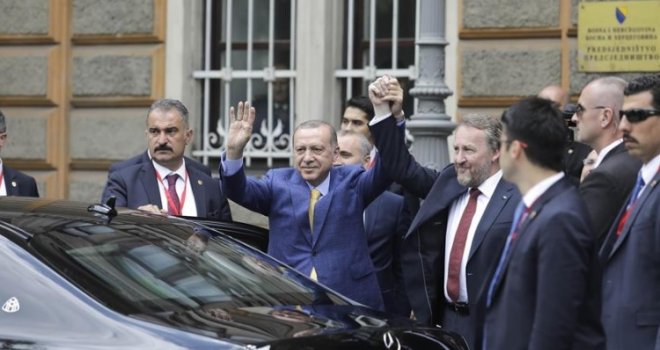 Srdačan doček za Erdogana i ruka u ruci: 'Nikada nećemo ostaviti BiH samu'