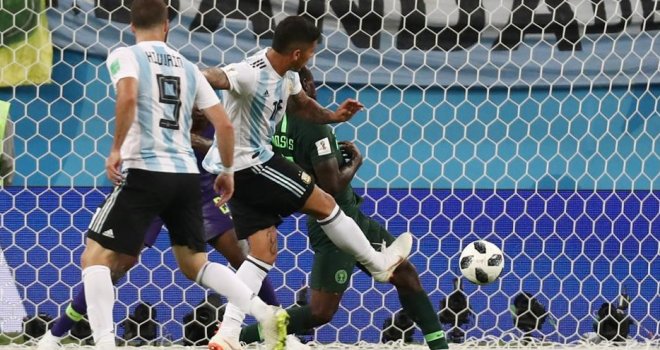 Rojo spasio Gaučose, Hrvatska i Argentina u osmini finala