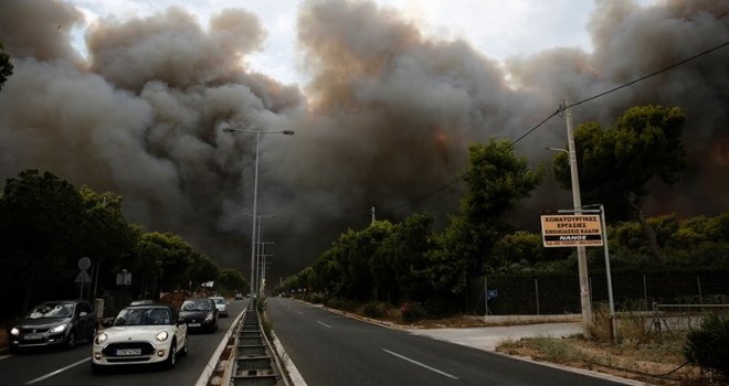74 mrtvih i stotine povrijeđenih u požarima u Grčkoj, među žrtvama mnogo djece