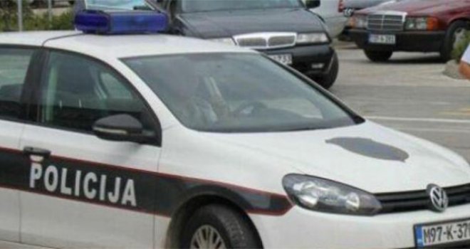 Sedam policijskih službenika povrijeđeno tokom protesta u Sarajevu