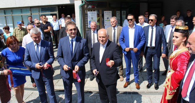 Valentin Inzko otvorio međunarodni Sajam šljive: Gradačac je danas glavni grad BiH i regije