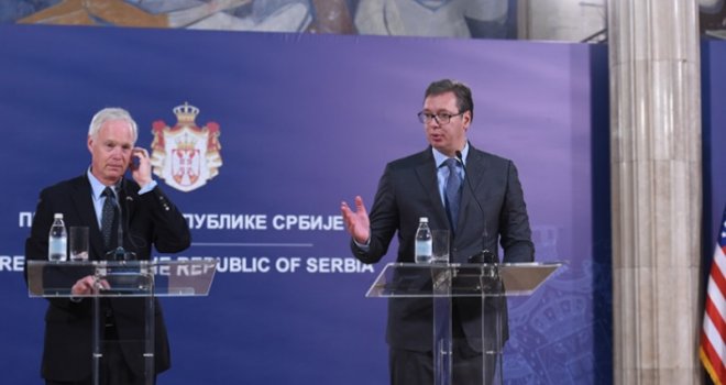 Vučić: Nisam glorifikovao Miloševića, prave se da nisu čuli