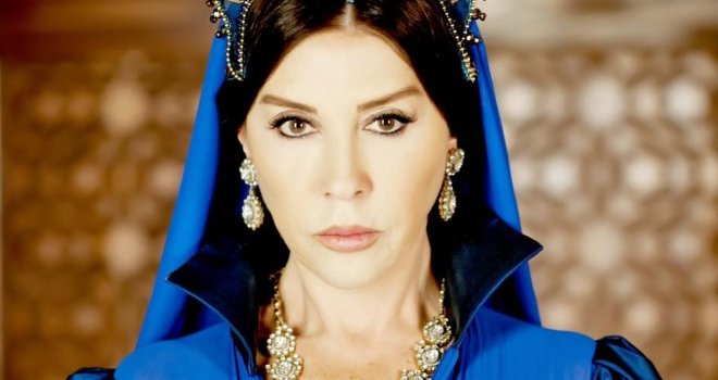 Obožavatelji u šoku: Omiljena turska glumica teško bolesna, potpuno se promijenila