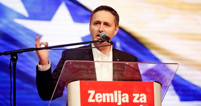 Više je nego jasno i dokazano da je kandidat SDP-a Denis Bećirović brutalno pokraden!