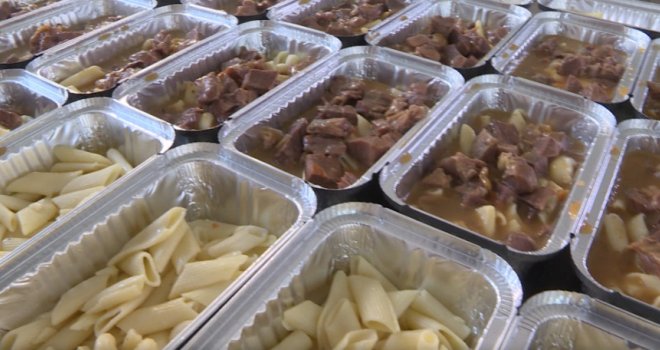 Dok neki nemaju šta da jedu, samo u Kantonu Sarajevo se dnevno baci oko 100 tona hrane