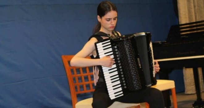 Solistički koncert harmonikašice Amele Frljučkić u muzeju Ars Aevi