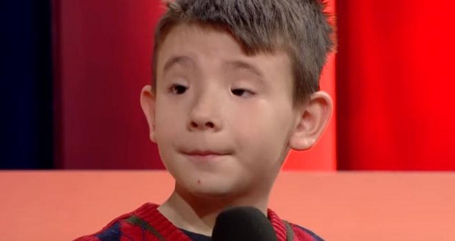 Dobre vijesti za dječaka kojeg u školi zovu 'strašilo': Poznati sarajevski doktor će platiti operaciju 7-godišnjem Nailu iz Bihaća!