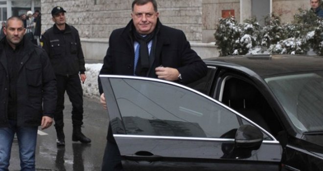 Rizikovao: Milorad Dodik ušao u zgradu Predsjedništva BiH bez svog obezbjeđenja, samo u pratnji savjetnika