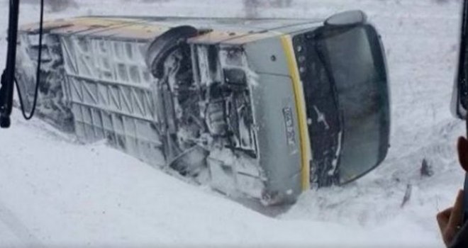 Poznat identitet poginulih u nesreći Globtourovog autobusa, pet putnika teže povrijeđeno