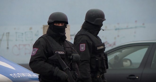 Građani prestrašeni: Zašto do zuba naoružani specijalci patroliraju Dobrinjom i Istočnim Sarajevom?