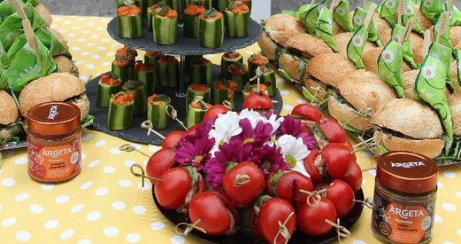 Proljetni piknik u bašti Zemaljskog muzeja: Dijeta na lakši način - predstavljeni novi Argeta hummusi