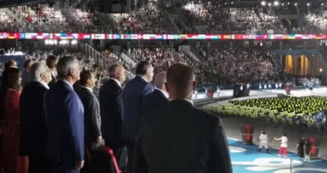 Dodik napustio svečanu ložu tokom defilea sportista sa Kosova