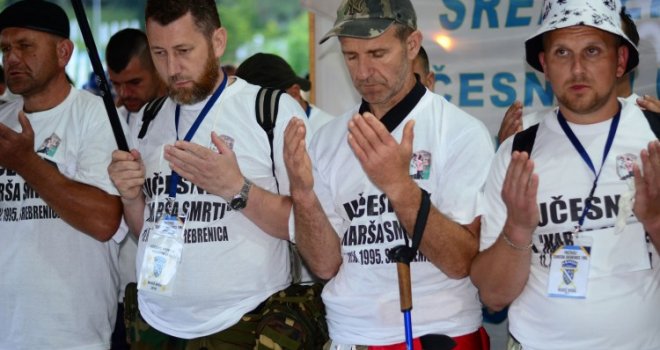 Učesnici 'Marša mira' prvi put prešli trasu kojom su išli Srebreničani 1995.