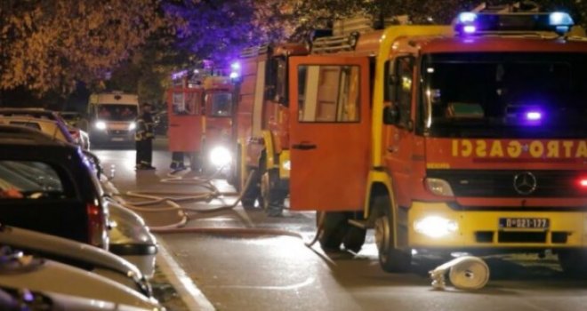 U požaru kod Zenice poginule dvije sestre, vatrogasci još na terenu