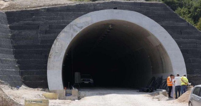 Probijen tunel Novi na južnoj obilaznici: 'Ovo je prevažan projekat za Mostar, neće više biti gužvi, opasnih i oštećenih cesta 