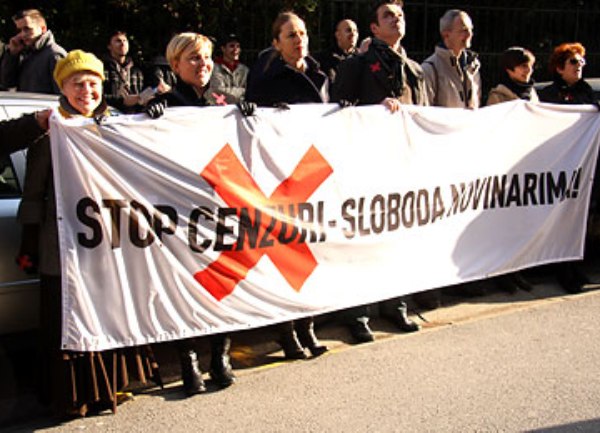 stop cenzuri