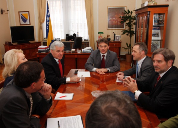 komsic i ambasadori komsic i ambasadori