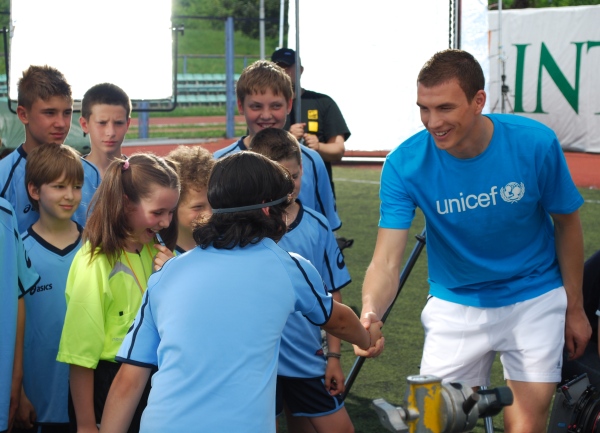 unicef dzeko 1 unicef dzeko 1