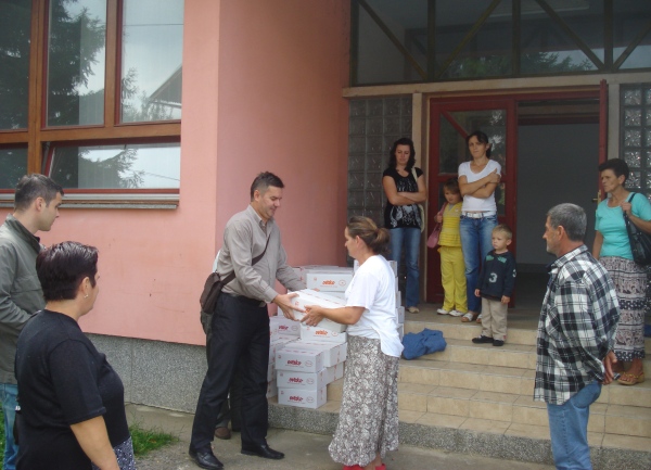 Pomoć porodicama - Akova impex Pomoć porodicama - Akova impex