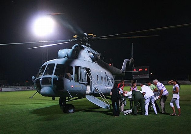 Helikopter na stadionu u Mostaru Helikopter na stadionu u Mostaru
