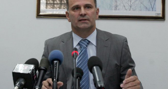 Jerlagić poručio Ivaniću: Karadžić nije nikakva individua, bio je Predsjednik RS-a i suđeno mu je kao predsjedniku!
