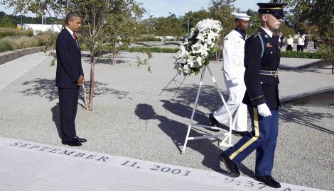 Obama na obilježavanju godišnjice ispred Pentagona / Foto: AP Obama na obilježavanju godišnjice ispred Pentagona / Foto: AP
