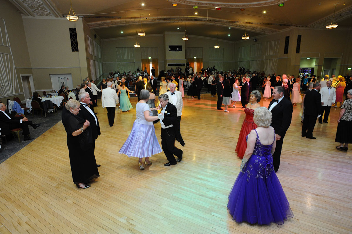 bal-ilustracija bal-ilustracija