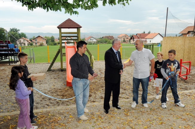 Dječije igralište Česma Dječije igralište Česma