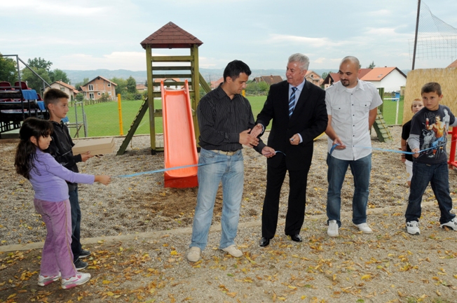 Dječije igrali&scaron;te Česma