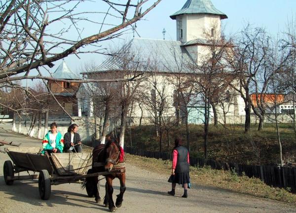 selo u Moldaviji, arhiv