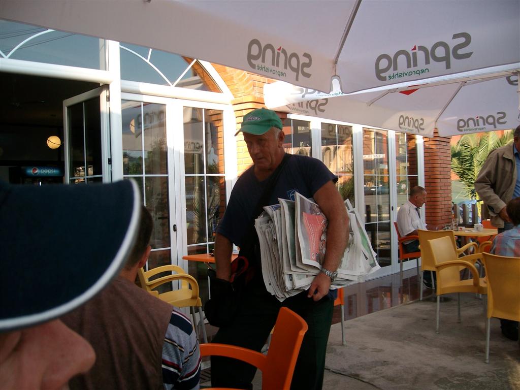 Kolporter u nedjeljno jutro Kolporter u nedjeljno jutro