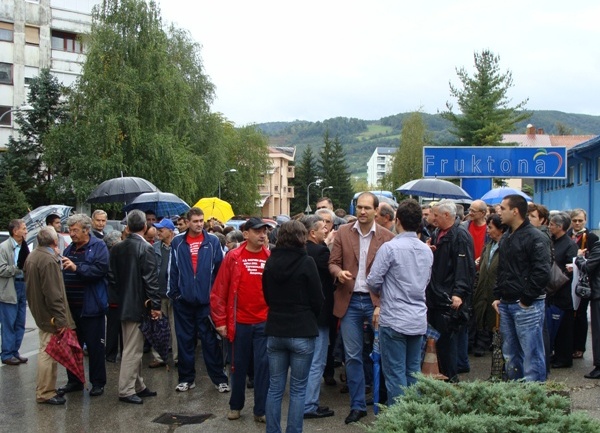 protestna &scaron;etnja radnika Fruktone i Fabrike duvana