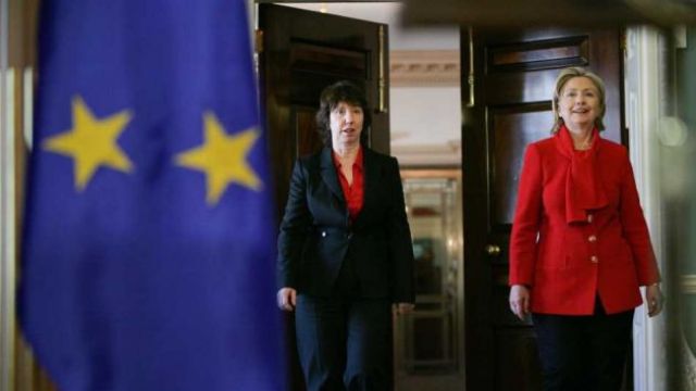 Hilari Klinton i Ketrin Ešton
