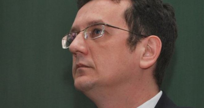 Mujkić: Papa u BiH traži suživot, a većina bh. političara karijeru izgradila na konfliktu
