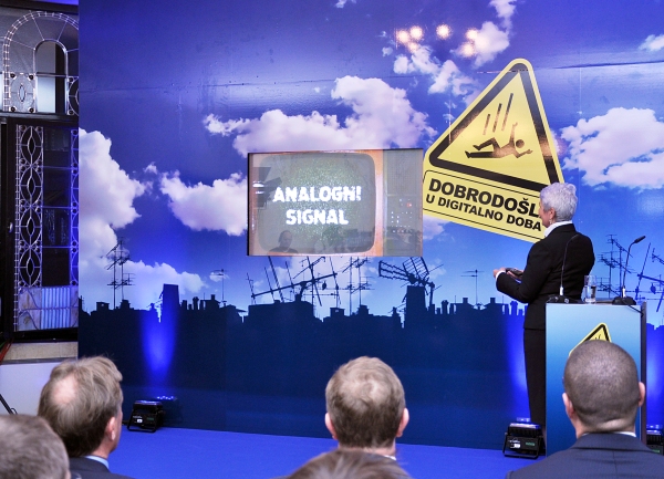 Jadranka Kosor gasi analogni signal