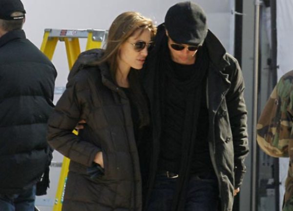 Angelina i Brad u Budimpešti-naslovna Angelina i Brad u Budimpešti-naslovna