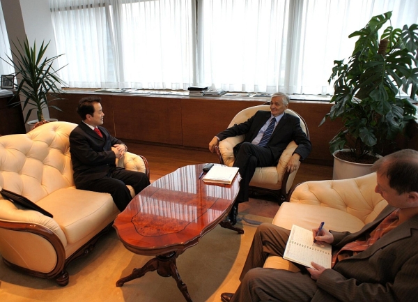 Nikola &Scaron;pirić i kineski ambasador