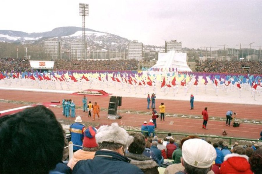 File:Kadek iin dwijayanti 20081120 olympiade dresden.jpg - Wikipedia