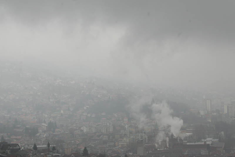 Sarajevo u smogu i magli/ Foto: DEPO