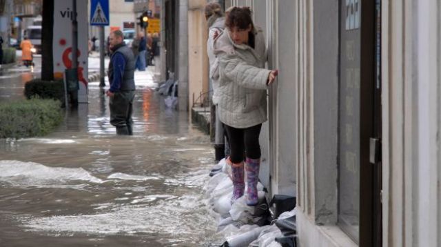 poplave u Metkoviću / foto: Cropix