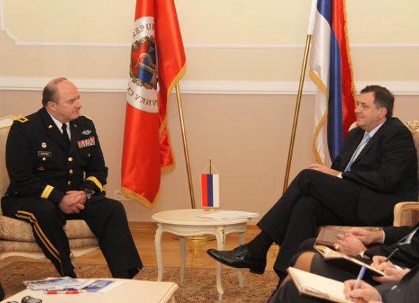 Milorad Dodik i šef NATO-a za BiH Dejvid Enjart