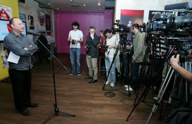SFF press