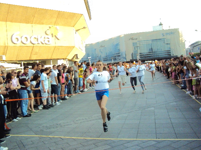 Trka na štiklama u Banjaluci (FOTO: BLIN)