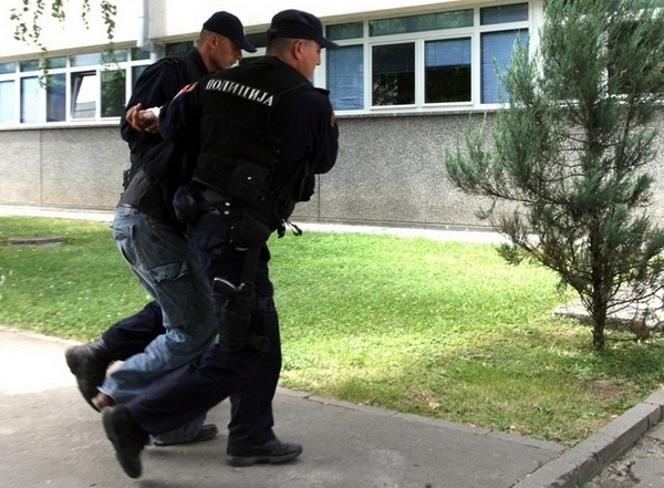 hapšenje paravinje