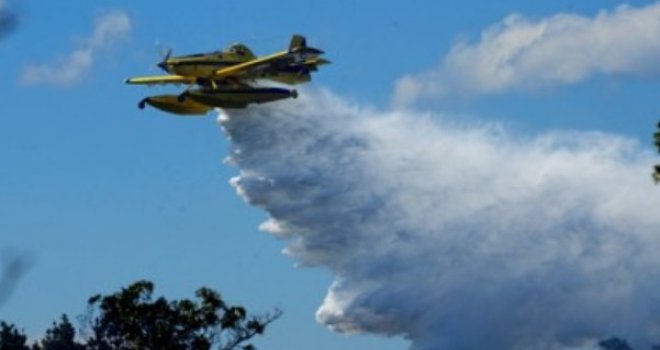 Vatra u Bileći i Grahovu guta sve pred sobom: 100 pripadnika OS BiH i dva helikoptera u borbi sa stihijom